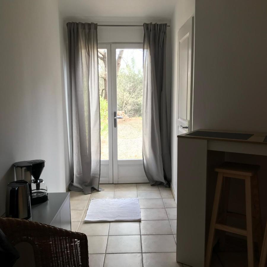 Source D'Harmonie L'Ecureuil Terres Rouges La Rocaille L'Olivier Apartment เมย์เฮย ภายนอก รูปภาพ
