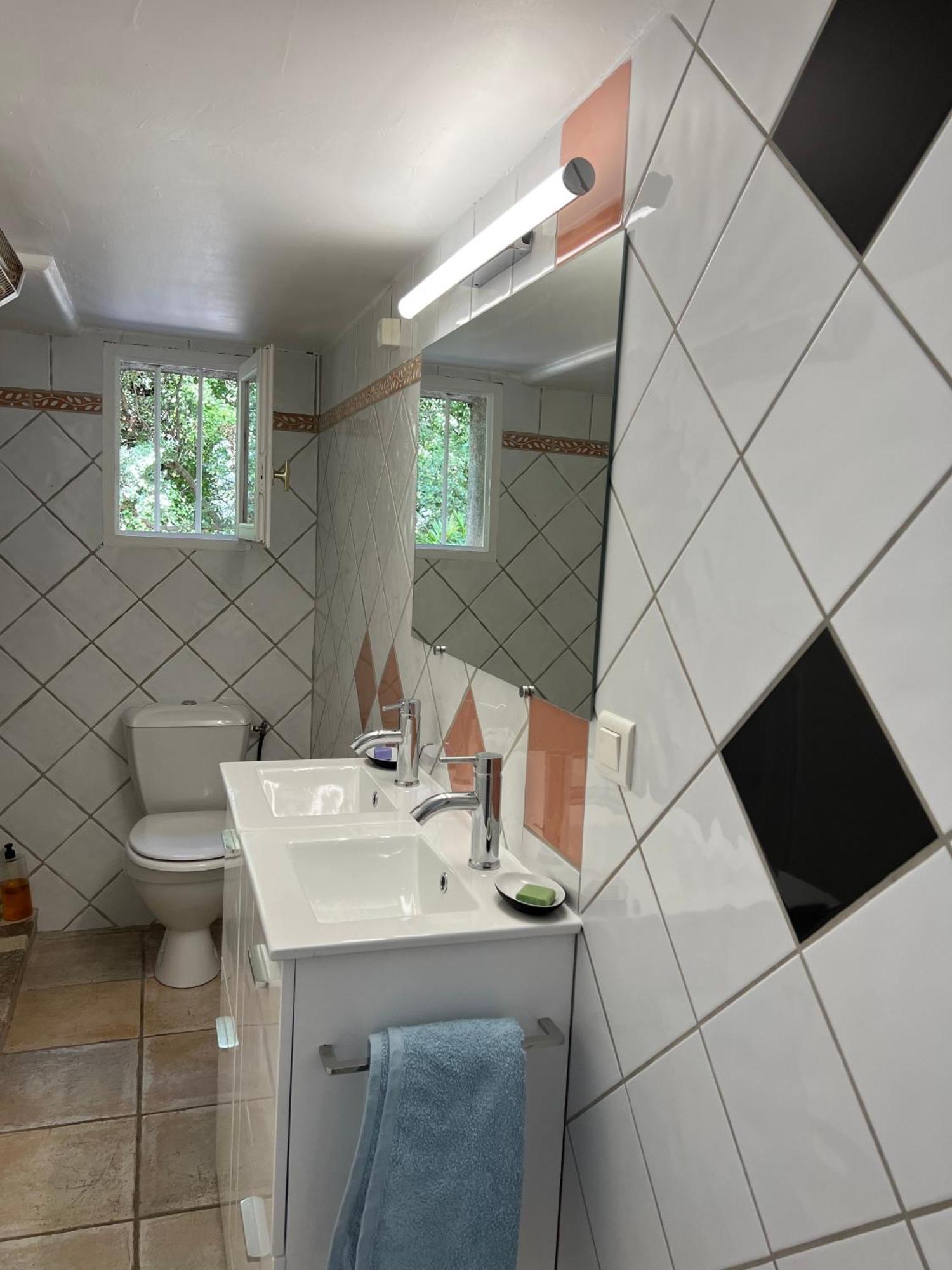 Source D'Harmonie L'Ecureuil Terres Rouges La Rocaille L'Olivier Apartment เมย์เฮย ภายนอก รูปภาพ